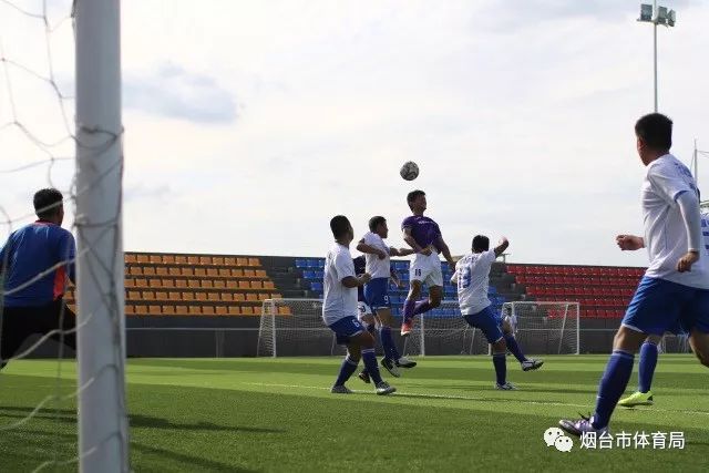 中国首场FIS室内国际滑雪赛在深圳鸣金